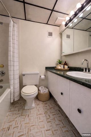 1600 Center Avenue 9C, Fort Lee, NJ 07024