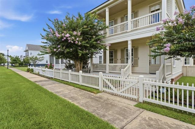 1207 Saint Andrew Ln Lane, Lake Charles, LA 70601