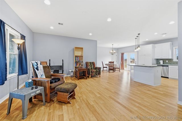 5856 S Highway 377, Kingston, OK 73439