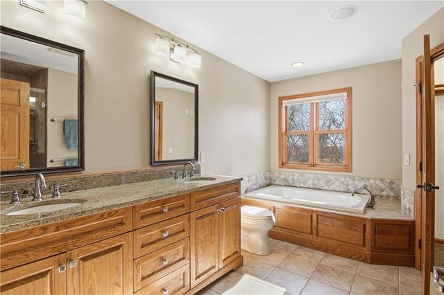 2021 High Point Drive, Altoona, WI 54720