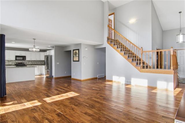 2021 High Point Drive, Altoona, WI 54720