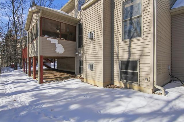 2021 High Point Drive, Altoona, WI 54720