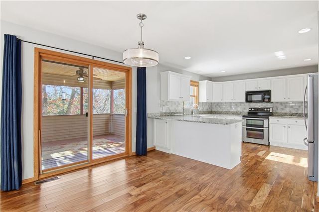 2021 High Point Drive, Altoona, WI 54720