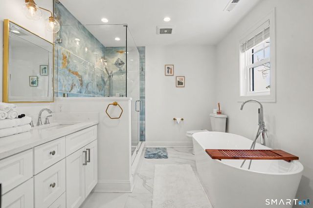 125 Ridgewood Drive, Milford, CT 06460