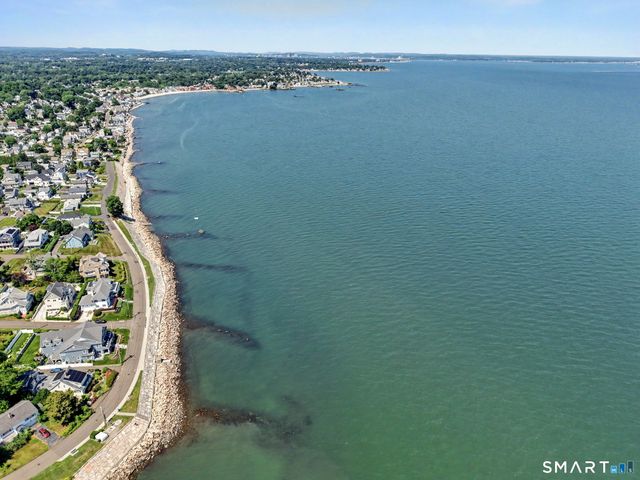 125 Ridgewood Drive, Milford, CT 06460