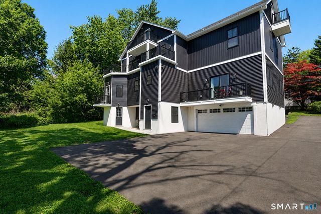 125 Ridgewood Drive, Milford, CT 06460