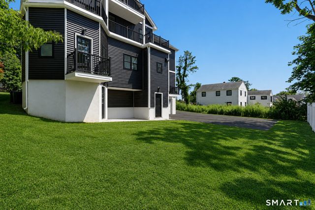 125 Ridgewood Drive, Milford, CT 06460