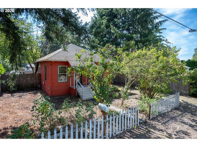 5816 Se FIRWOOD St, Milwaukie, OR 97222