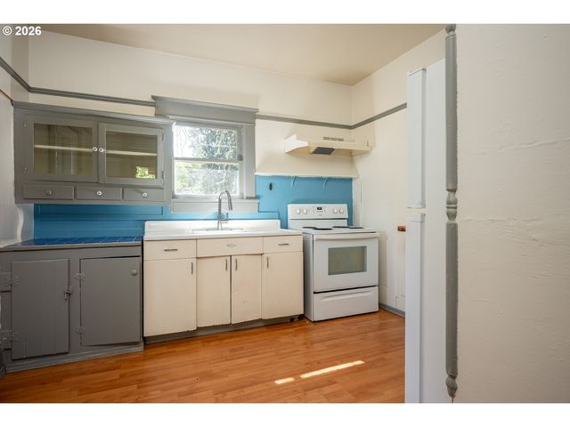5816 Se FIRWOOD St, Milwaukie, OR 97222
