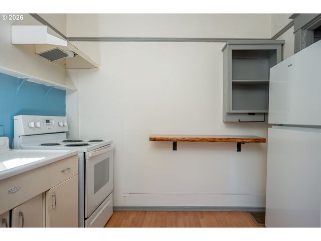 5816 Se FIRWOOD St, Milwaukie, OR 97222