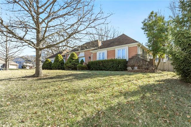 3501 NE Shady Lane Drive, Gladstone, MO 64119