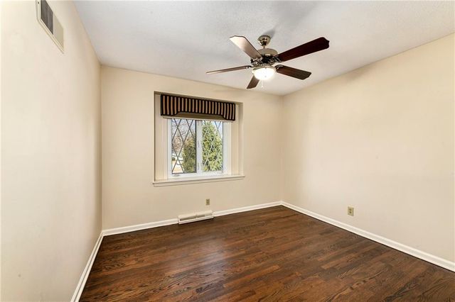 3501 NE Shady Lane Drive, Gladstone, MO 64119