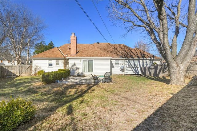 3501 NE Shady Lane Drive, Gladstone, MO 64119