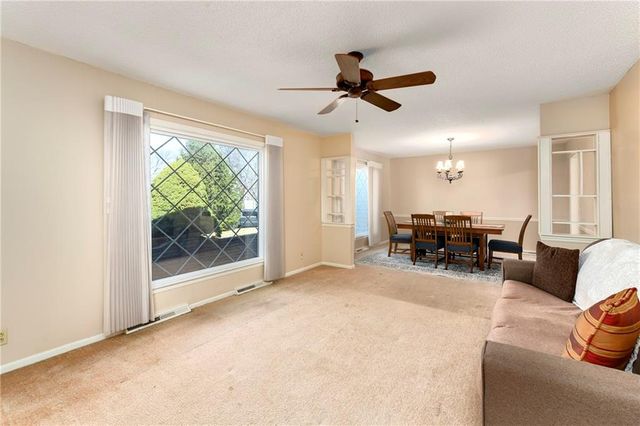 3501 NE Shady Lane Drive, Gladstone, MO 64119