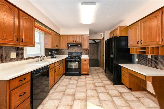 3501 NE Shady Lane Drive, Gladstone, MO 64119