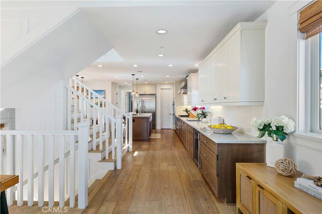 557 3rd Street, Hermosa Beach, CA 90254