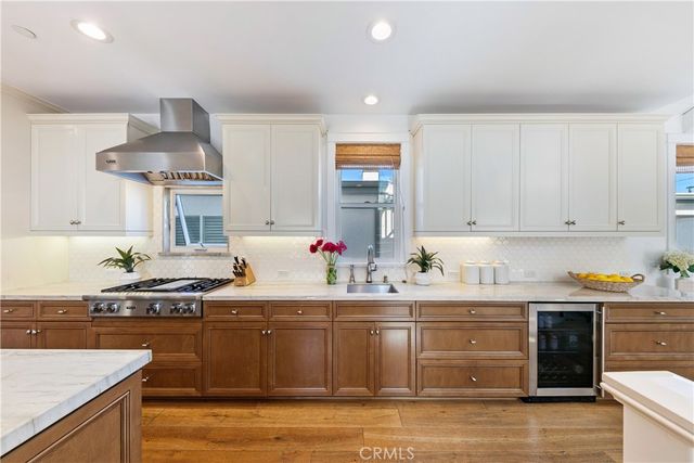 557 3rd Street, Hermosa Beach, CA 90254