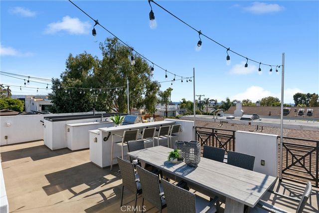 557 3rd Street, Hermosa Beach, CA 90254