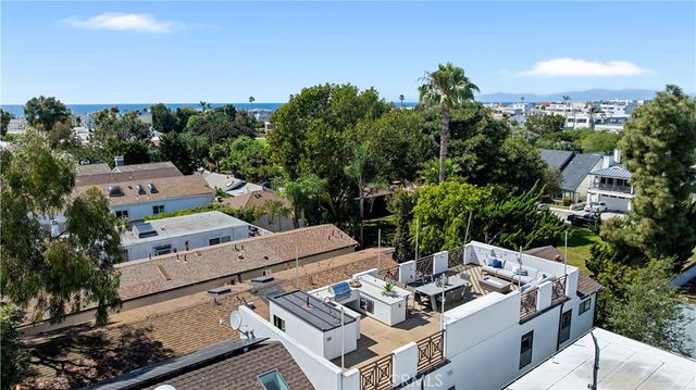 557 3rd Street, Hermosa Beach, CA 90254