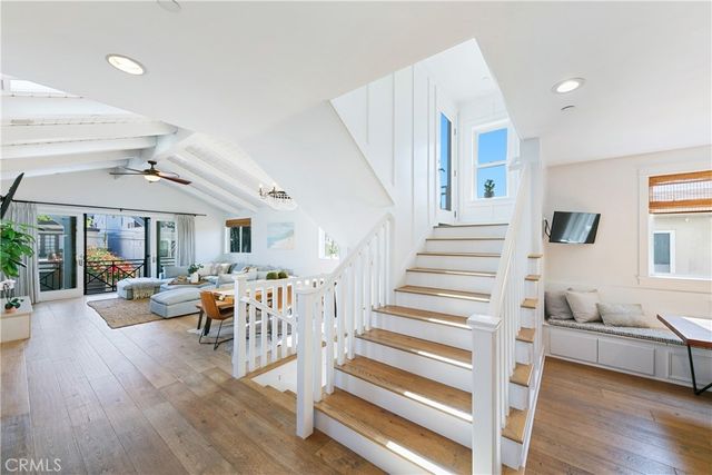 557 3rd Street, Hermosa Beach, CA 90254