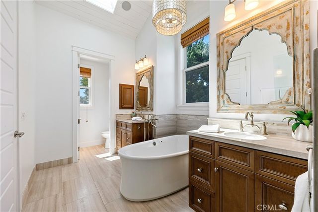 557 3rd Street, Hermosa Beach, CA 90254