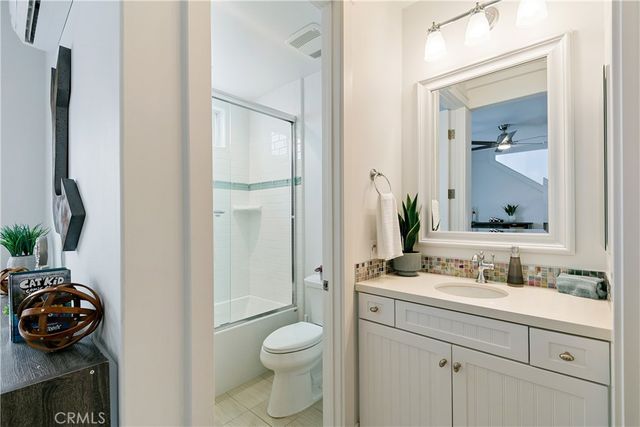 557 3rd Street, Hermosa Beach, CA 90254