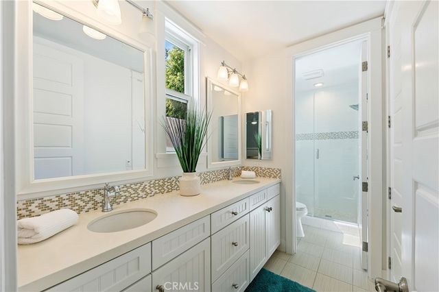 557 3rd Street, Hermosa Beach, CA 90254