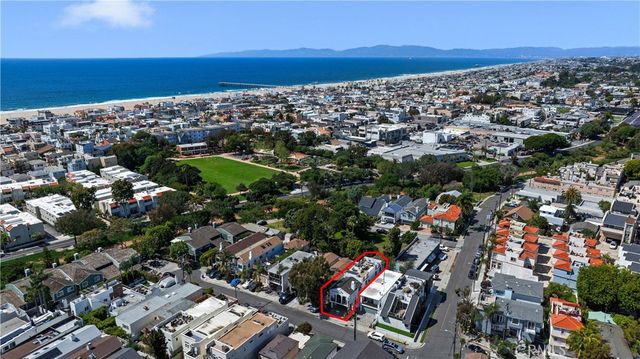 557 3rd Street, Hermosa Beach, CA 90254