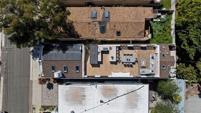 557 3rd Street, Hermosa Beach, CA 90254