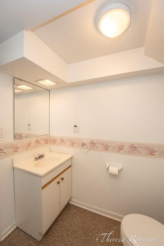 160 Boltwood Drive NE, Grand Rapids, MI 49505