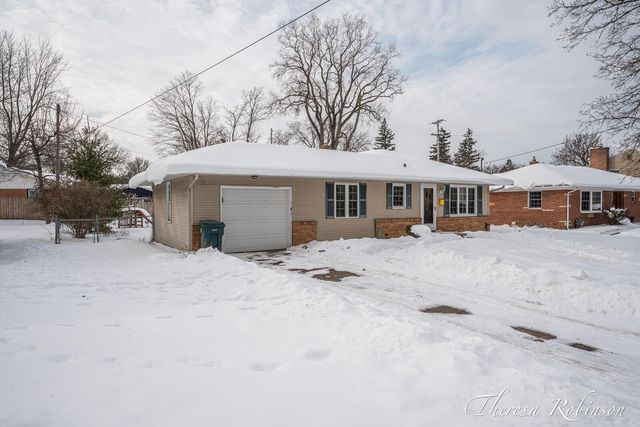 160 Boltwood Drive NE, Grand Rapids, MI 49505