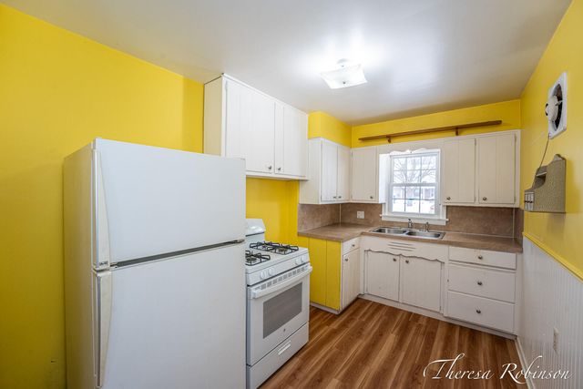 160 Boltwood Drive NE, Grand Rapids, MI 49505