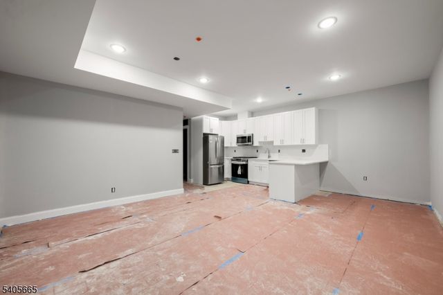 512 S 15Th St, Newark City, NJ 07103