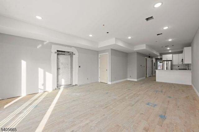 512 S 15Th St, Newark City, NJ 07103