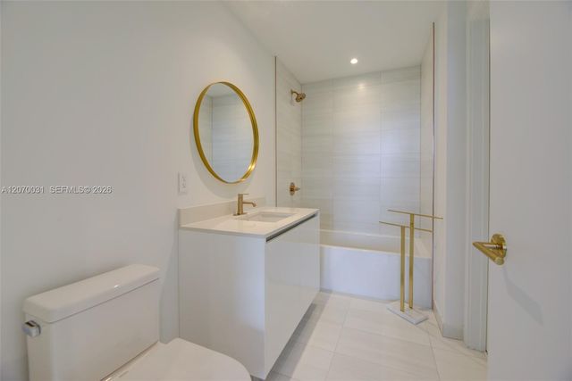 2678 Tigertail Avenue 1403, Coconut Grove, FL 33133