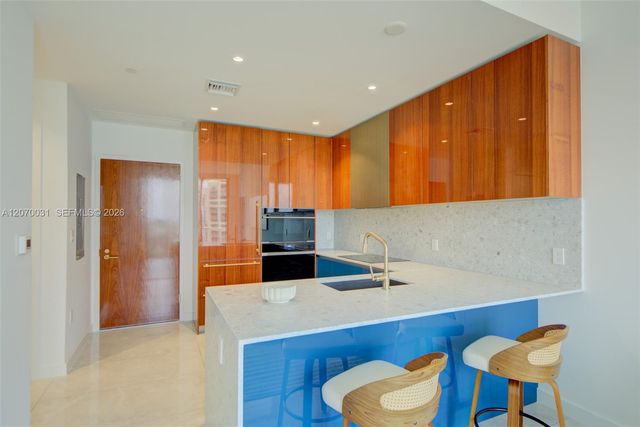 2678 Tigertail Avenue 1403, Coconut Grove, FL 33133
