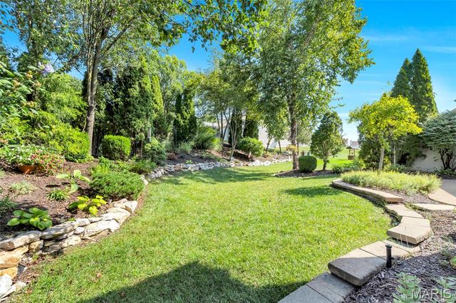 925 Daffodil Ridge Drive, O'fallon, MO 63366