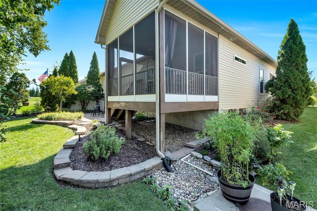 925 Daffodil Ridge Drive, O'fallon, MO 63366
