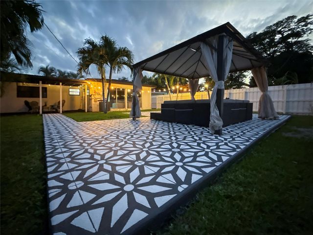 537 NW 45th Street, Fort Lauderdale, FL 33309