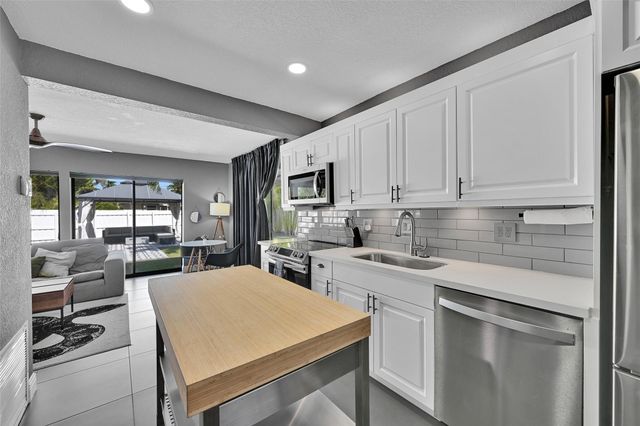 537 NW 45th Street, Fort Lauderdale, FL 33309