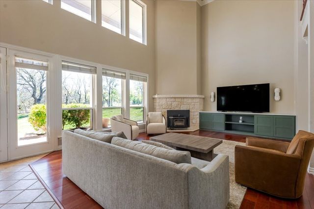 166 E Rio Ridge, Azle, TX 76020