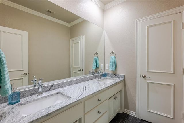 166 E Rio Ridge, Azle, TX 76020