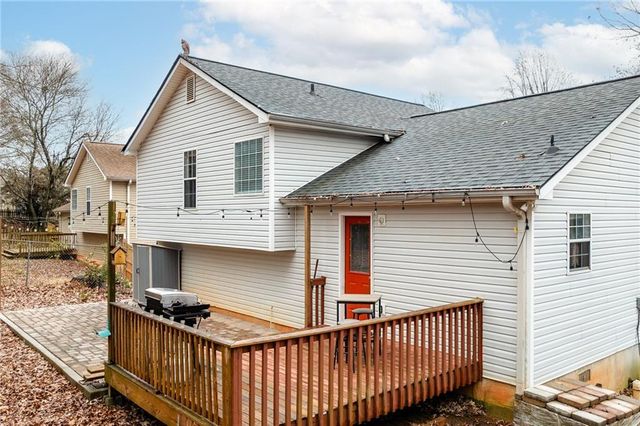 5318 Highpoint Road, Flowery Branch, GA 30542