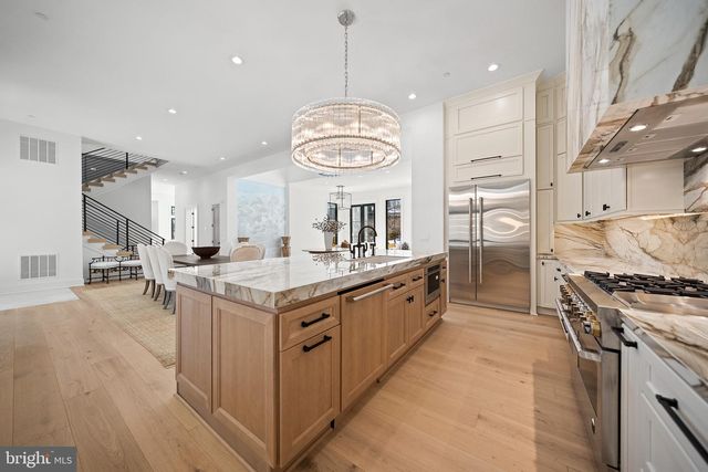6116 EASTVIEW ST, Bethesda, MD 20817