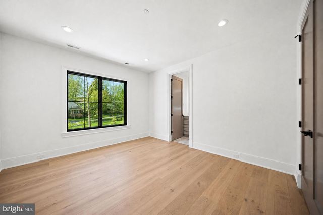 6116 EASTVIEW ST, Bethesda, MD 20817