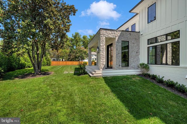6116 EASTVIEW ST, Bethesda, MD 20817