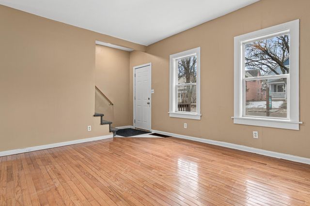 511 Edmund Avenue W, Saint Paul, MN 55103