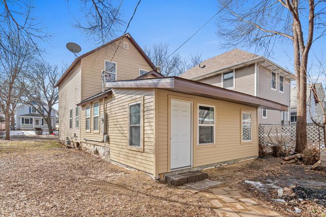 511 Edmund Avenue W, Saint Paul, MN 55103