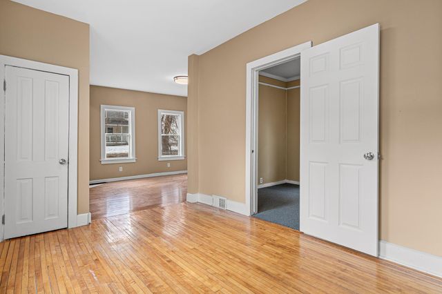 511 Edmund Avenue W, Saint Paul, MN 55103