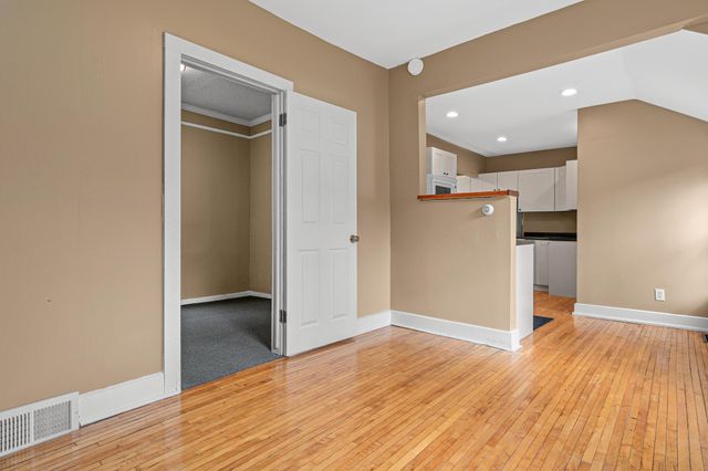 511 Edmund Avenue W, Saint Paul, MN 55103